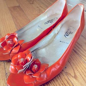 Butter Low Wedges sz 8.5 Worn but cute!